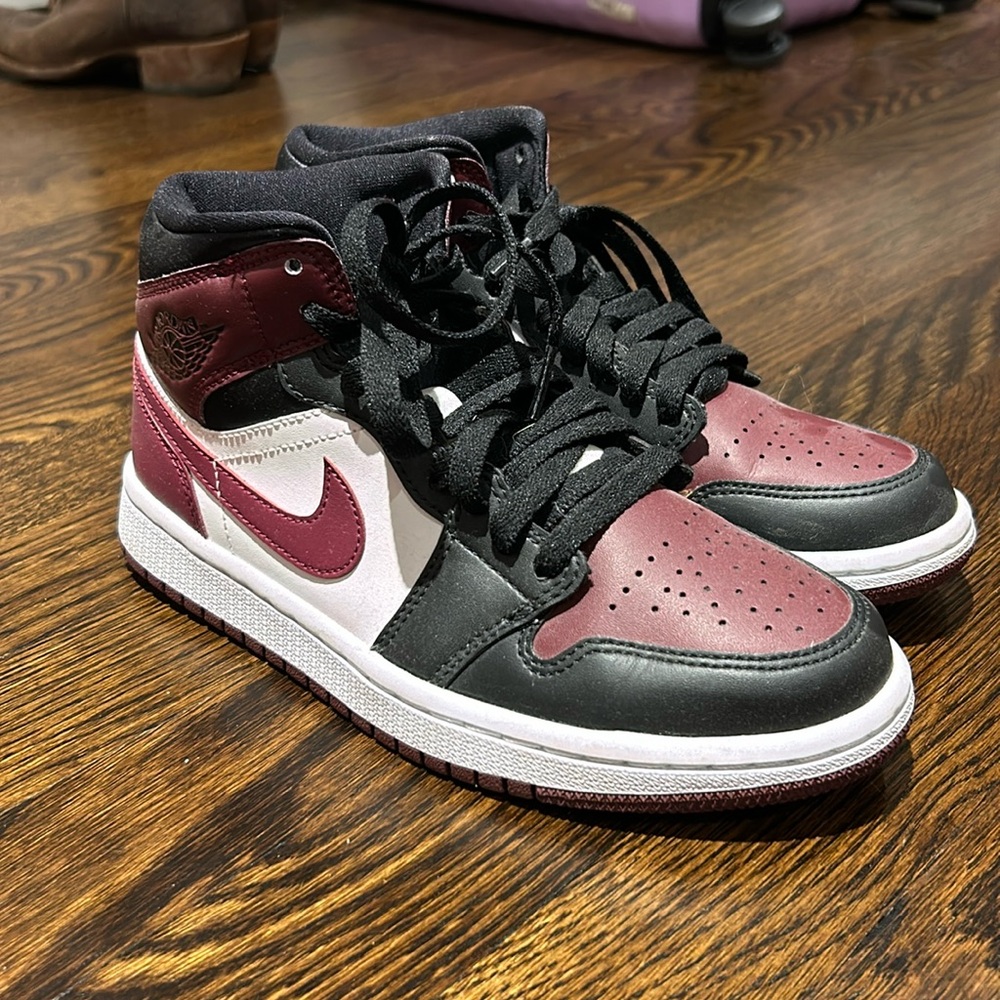 Maroon Air jordans